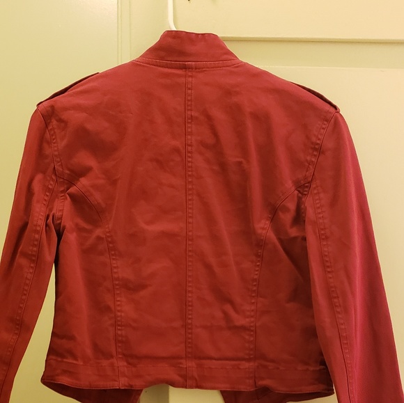 Jacket for women. - Picture 3 of 3